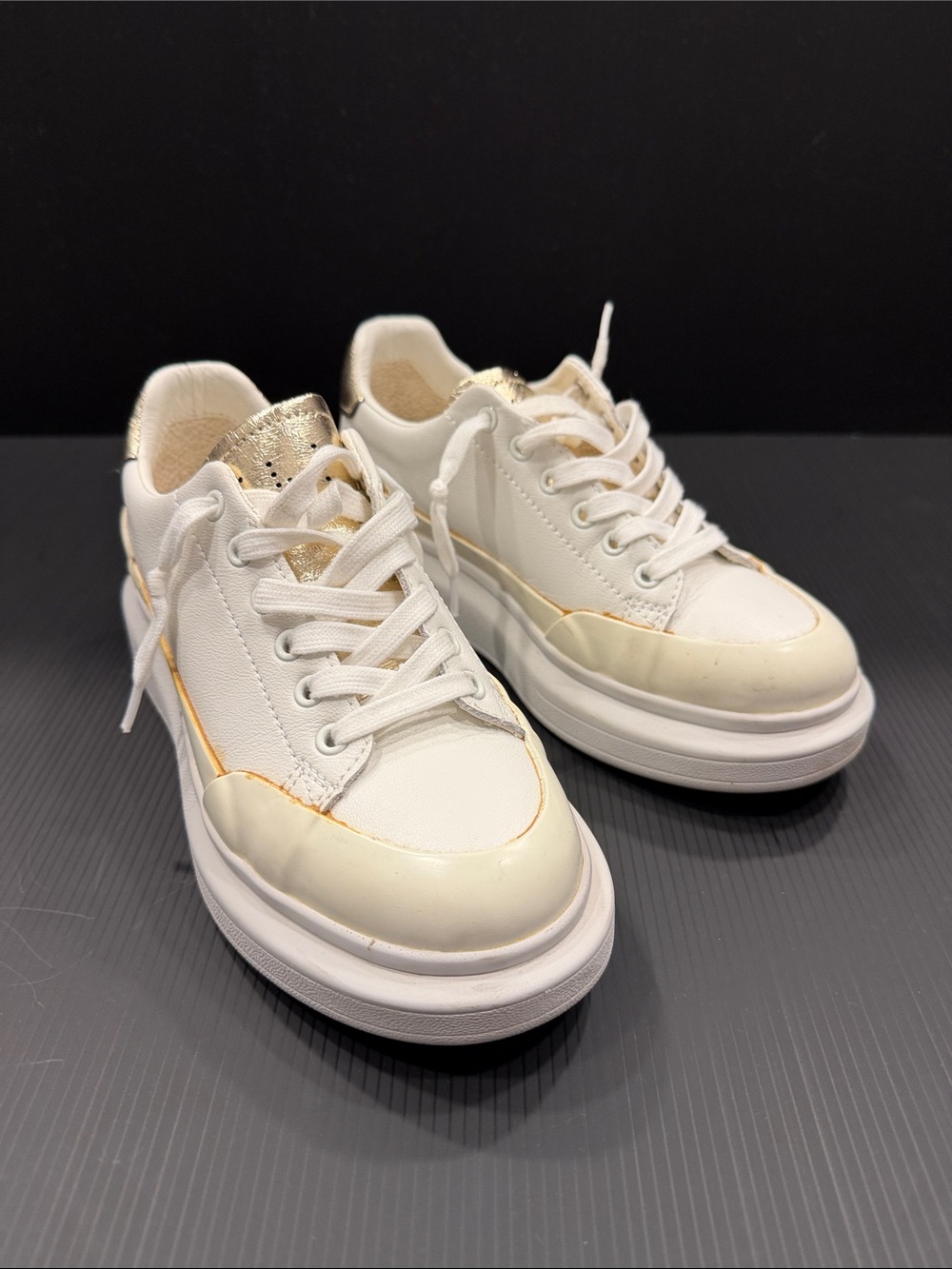 Vintage Havana Cream and Gold Low-Top Sneakers